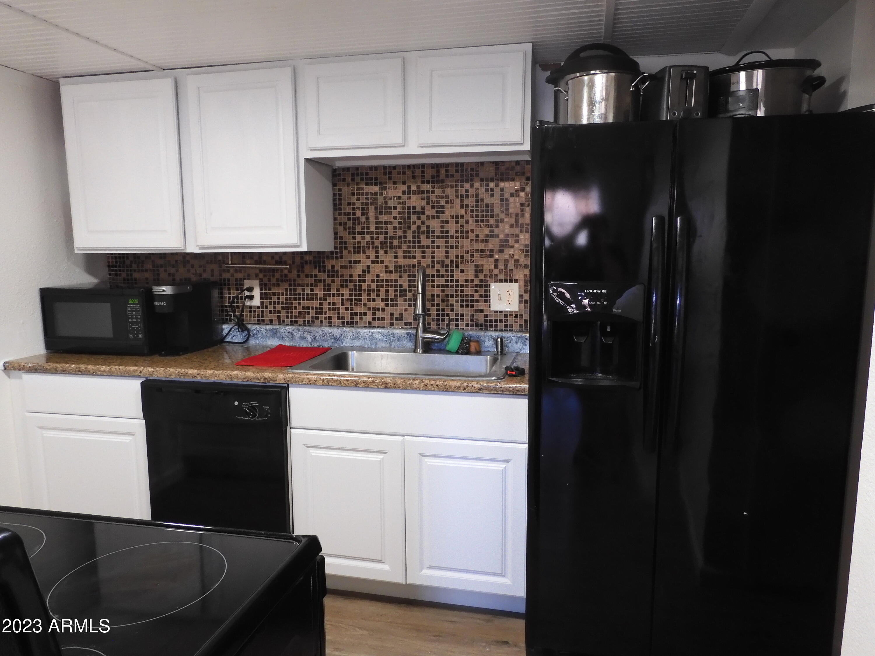 3511 East Baseline Road, Unit 1078 Phoenix, AZ 85042 - Photo 3 of 48 Kitchen