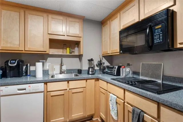 $594,000 | 405 Savannah Circle, Jonesboro, GA 30236