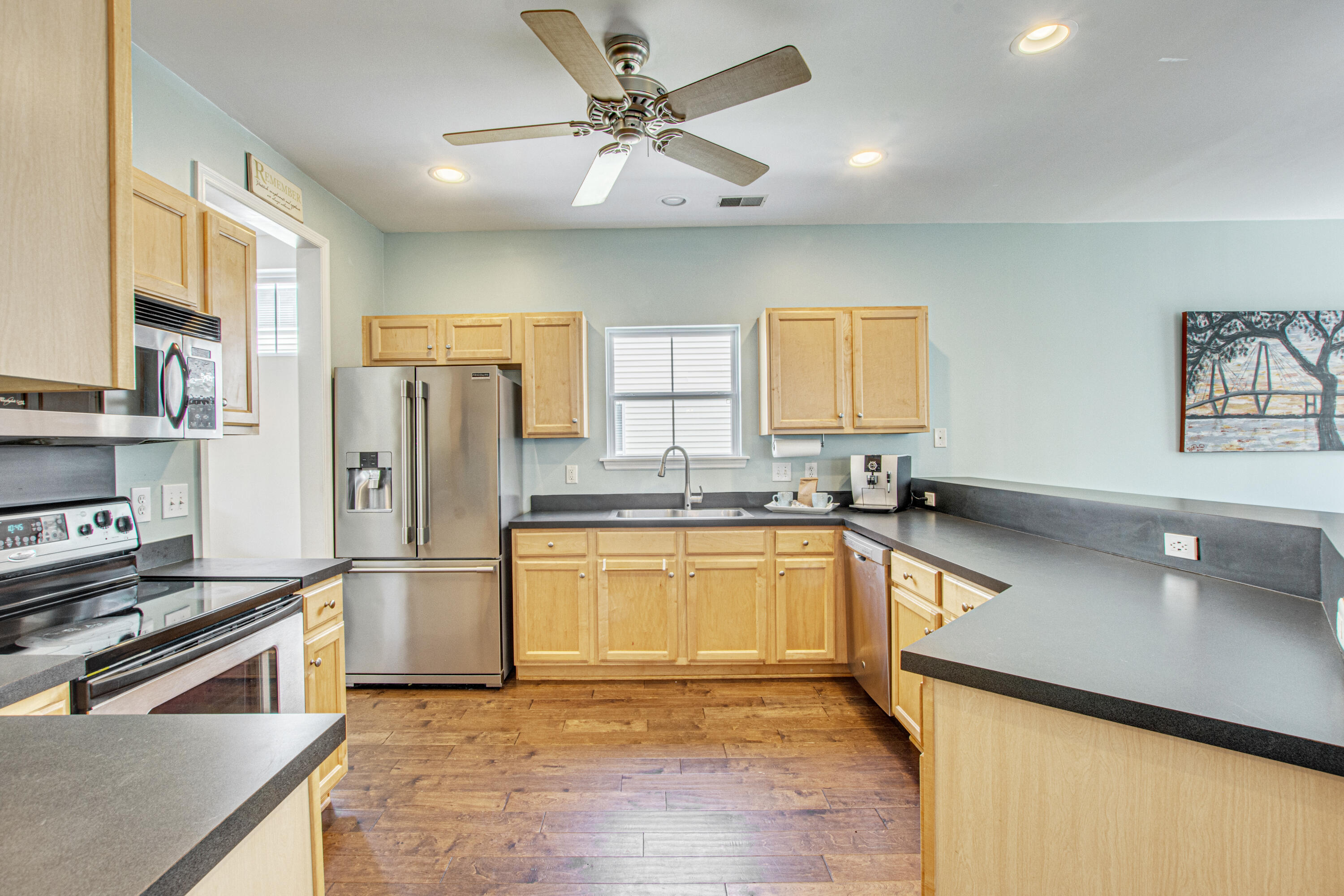3236 Beaconsfield Road Mount Pleasant, SC 29466 - Photo 8 of 39 15