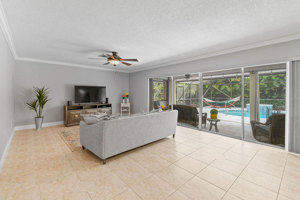12652 Ellison Wilson Road North Palm Beach, FL 33408 - Photo 15 of 43 Living Room