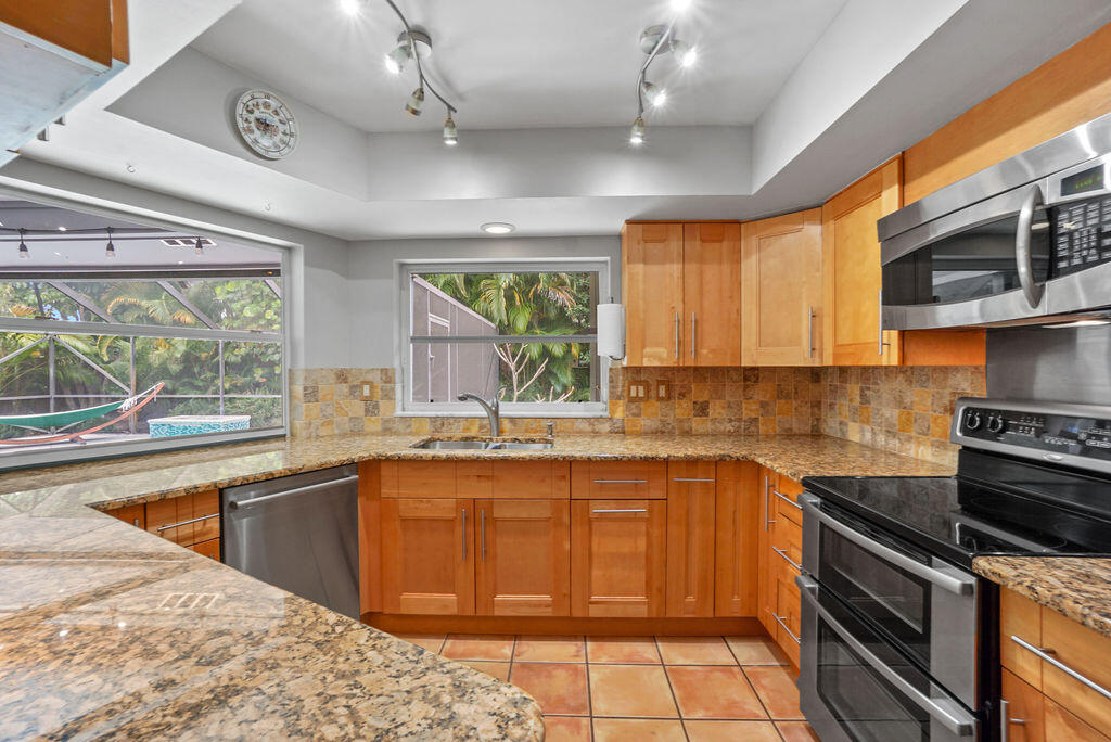 12652 Ellison Wilson Road North Palm Beach, FL 33408 - Photo 18 of 43 Kitchen