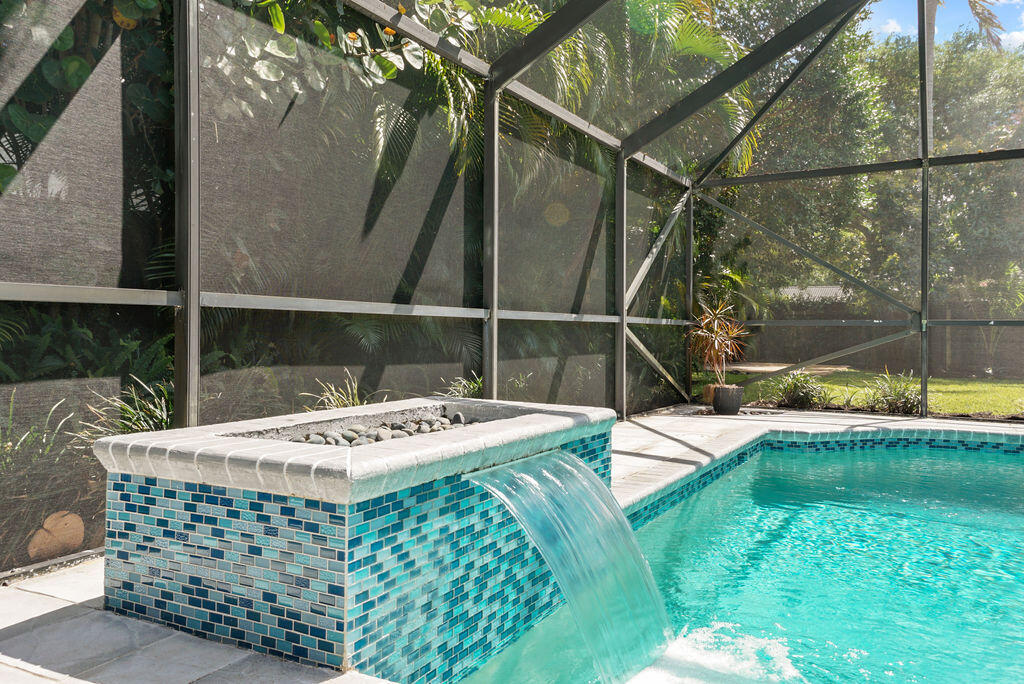12652 Ellison Wilson Road North Palm Beach, FL 33408 - Photo 4 of 43 Water Feature
