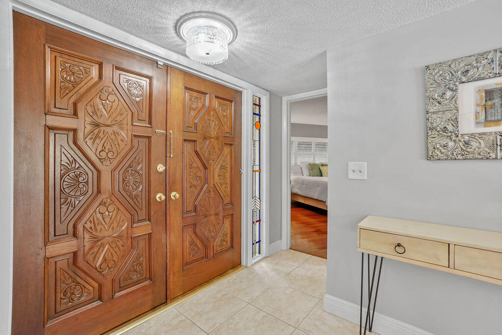 12652 Ellison Wilson Road North Palm Beach, FL 33408 - Photo 8 of 43 Entry