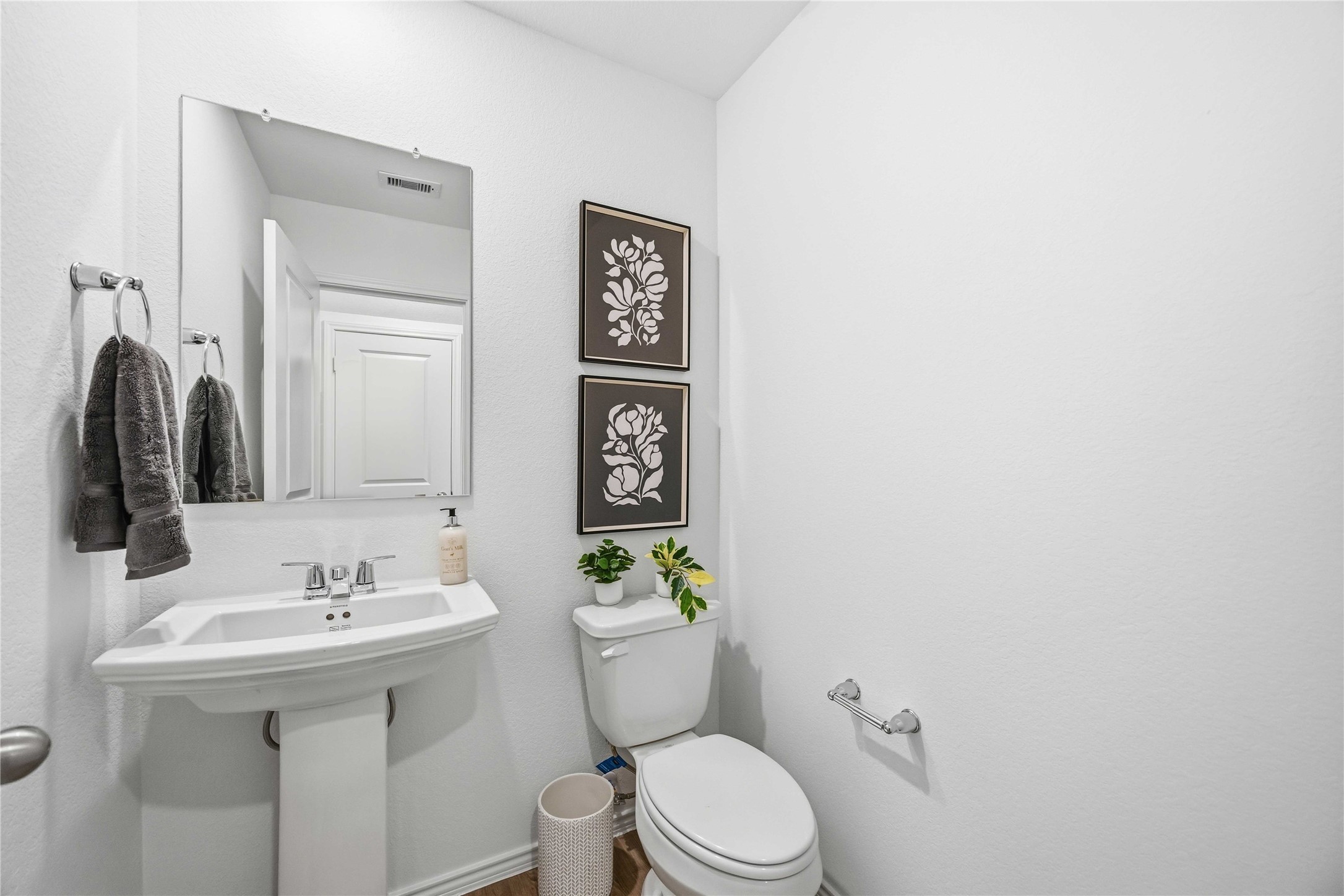 6010 Pineapple Street Houston, TX 77048 - Photo 10 of 17