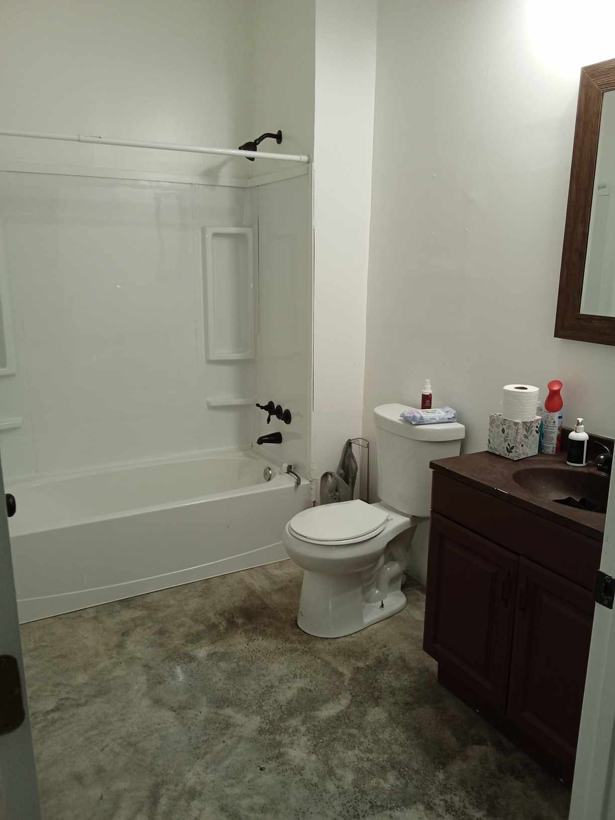 192 Bell Road Morrison, TN 37357 - Photo 12 of 13 a bathroom with a toilet a sink and bathtub