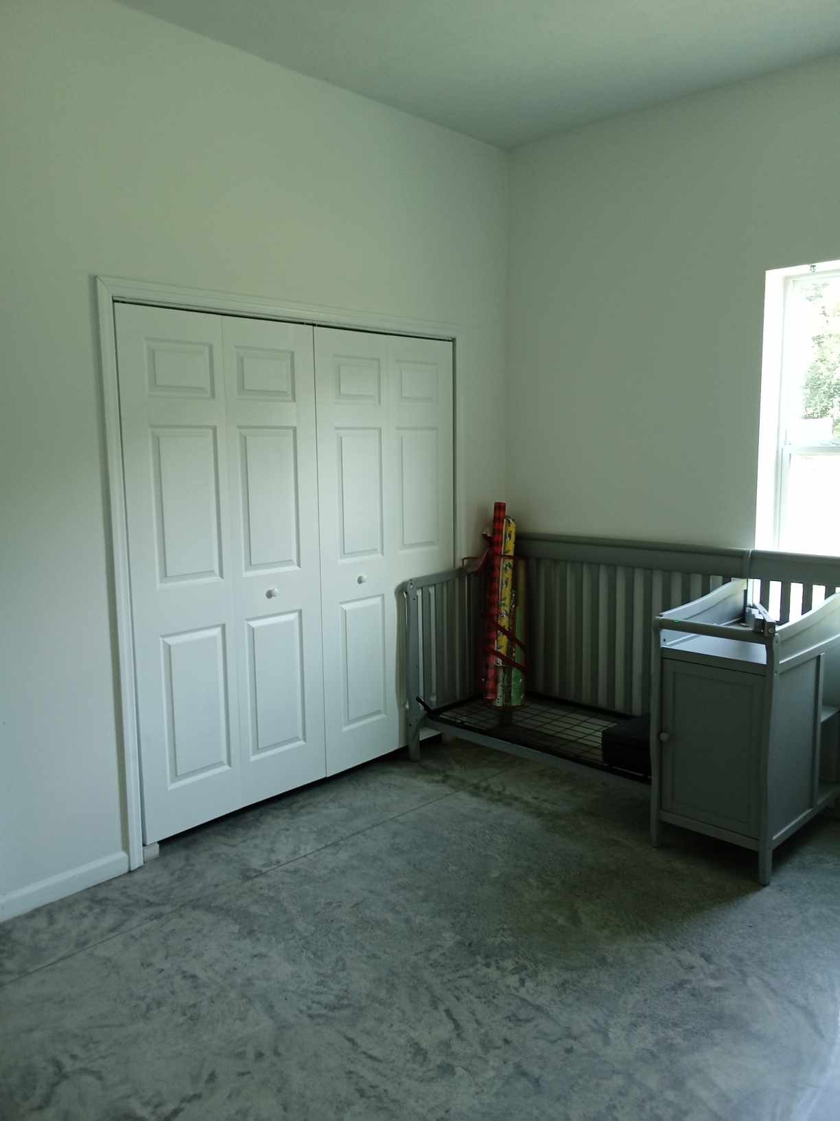 192 Bell Road Morrison, TN 37357 - Photo 6 of 13 a view of an empty room with a window