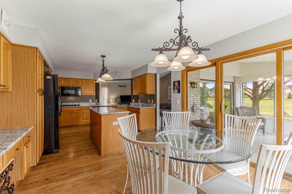 46671 Mornington Road Canton, MI 48188 - Photo 26 of 76 Gallery Image 26