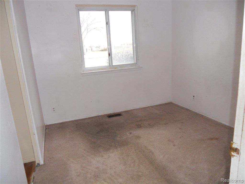 4166 Middlebelt Road Inkster, MI 48141 - Photo 5 of 15 BED1.JPG