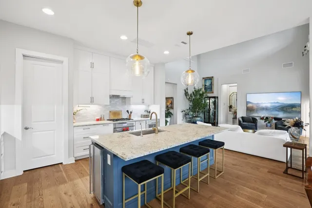 $999,990 | 101 Cascading Water Place, Austin, TX 78734