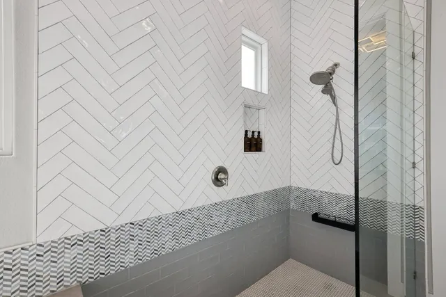 $999,990 | 101 Cascading Water Place, Austin, TX 78734