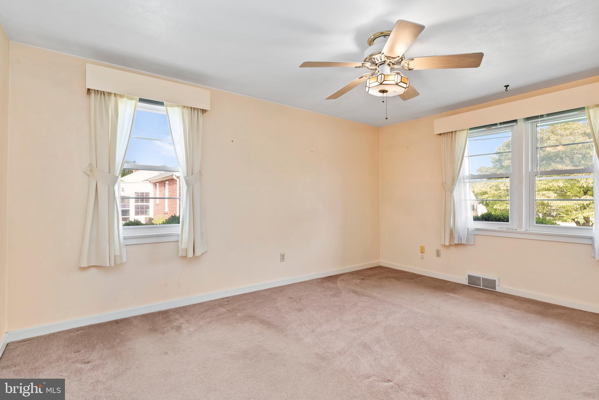 4724 East Trindle Road Mechanicsburg, PA 17050 - Photo 8 of 33 Gallery Image 8