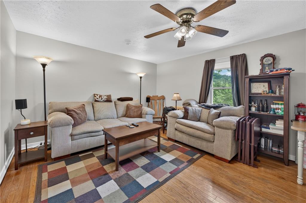 133 Lower Hayes Road Kittanning, PA 16201 - Photo 45 of 48 income property living room