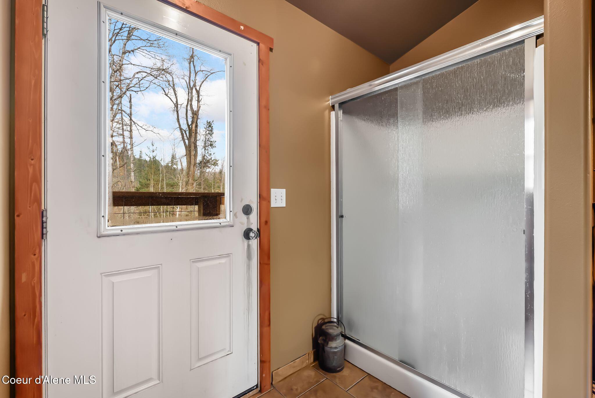 2844 Mcarthur Lake Road Naples, ID 83847 - Photo 30 of 59 .