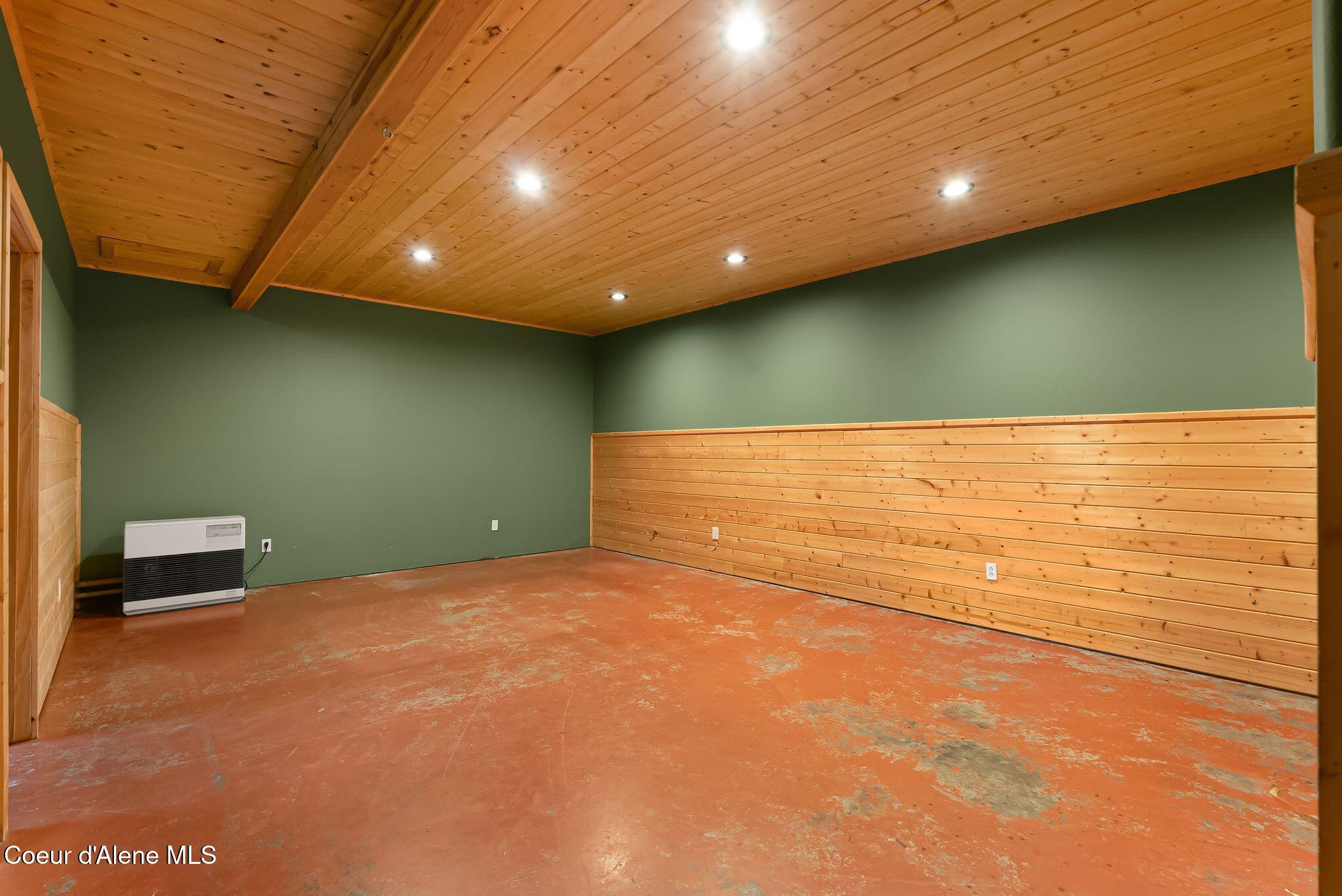 2844 Mcarthur Lake Road Naples, ID 83847 - Photo 40 of 59 .