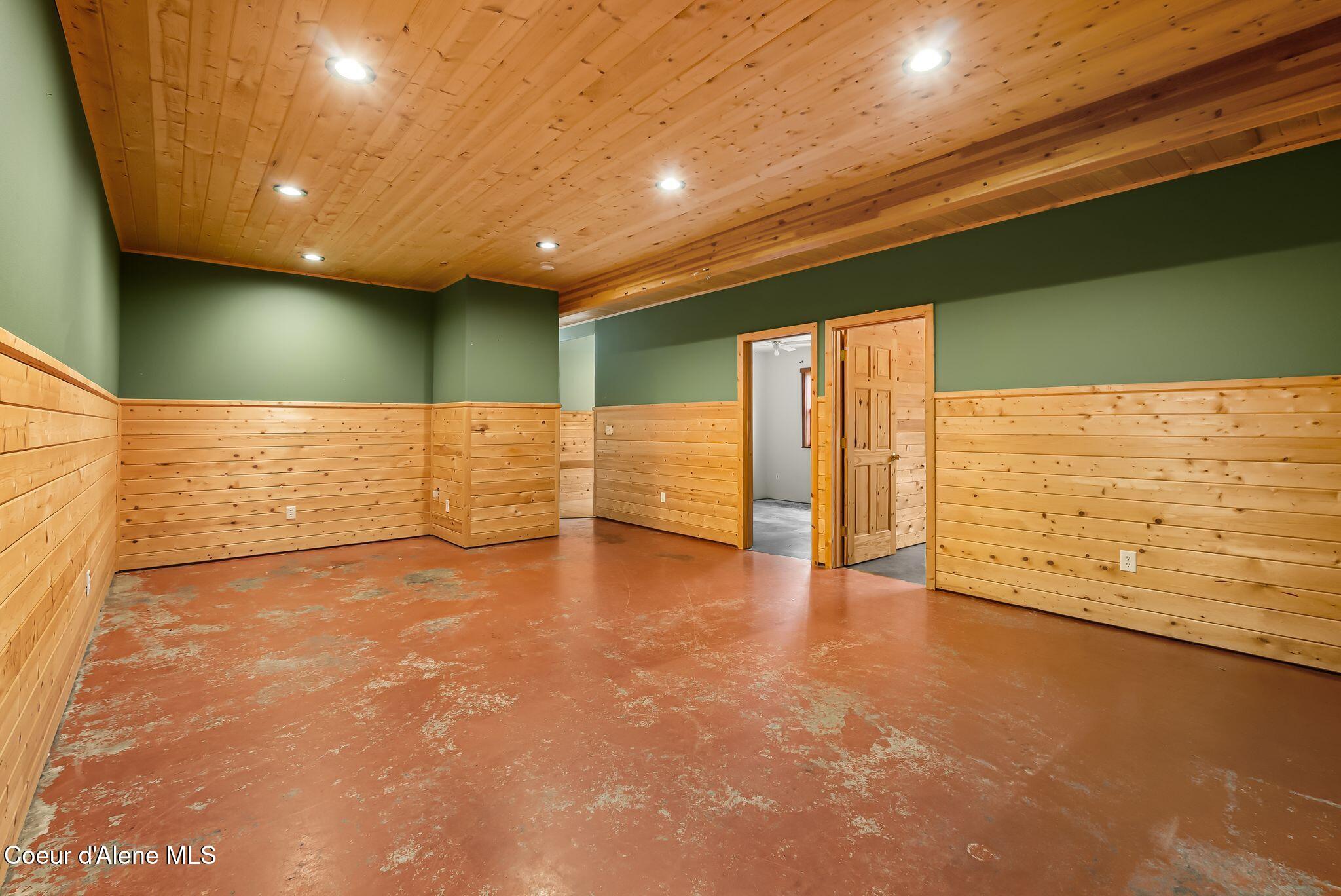 2844 Mcarthur Lake Road Naples, ID 83847 - Photo 41 of 59 .