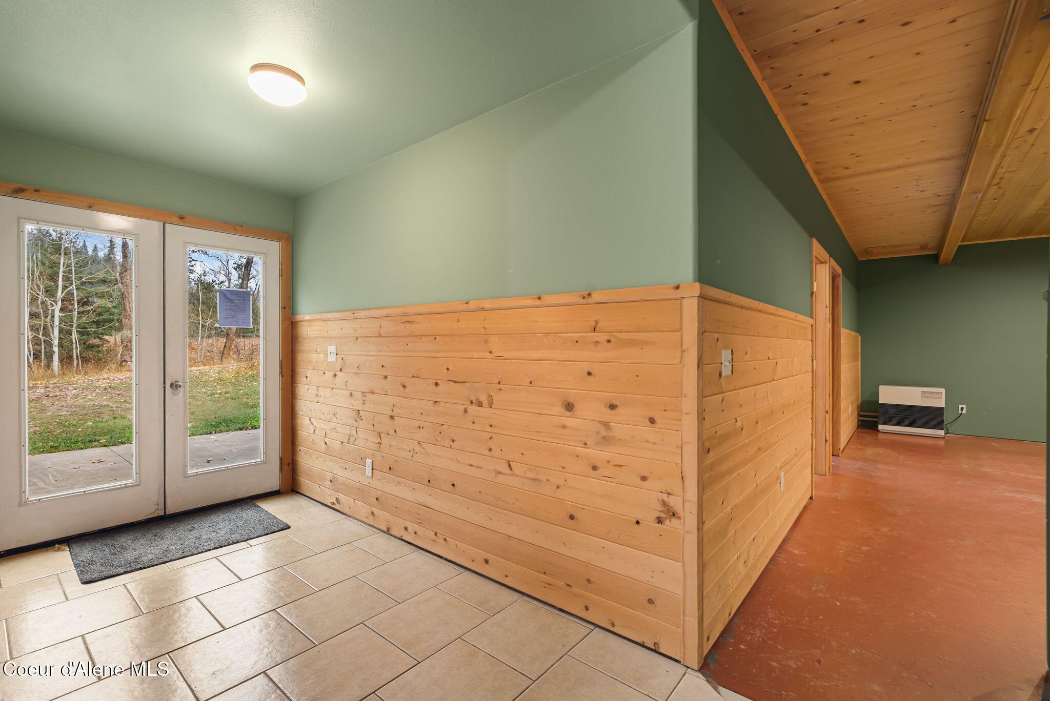 2844 Mcarthur Lake Road Naples, ID 83847 - Photo 42 of 59 .