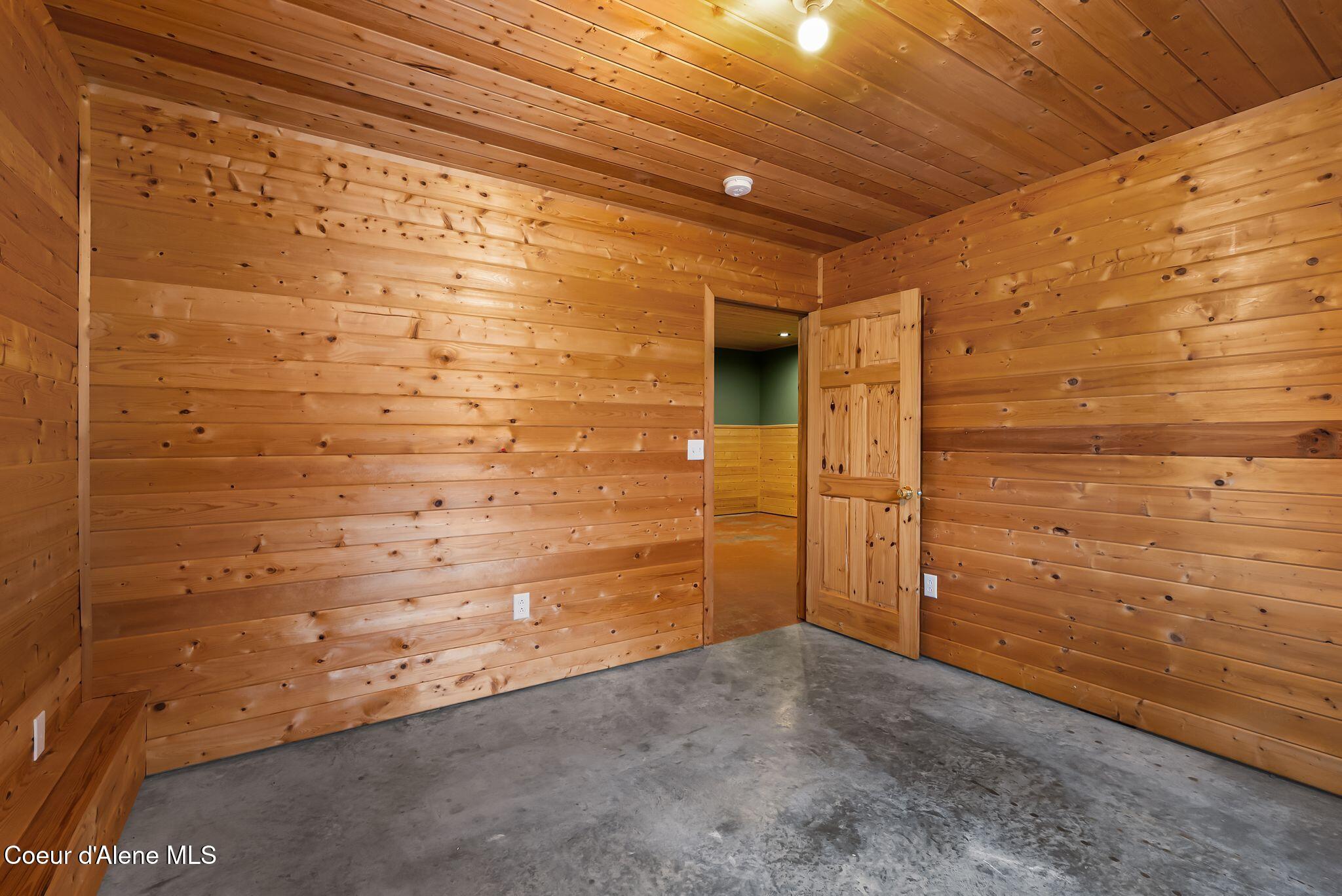 2844 Mcarthur Lake Road Naples, ID 83847 - Photo 44 of 59 .