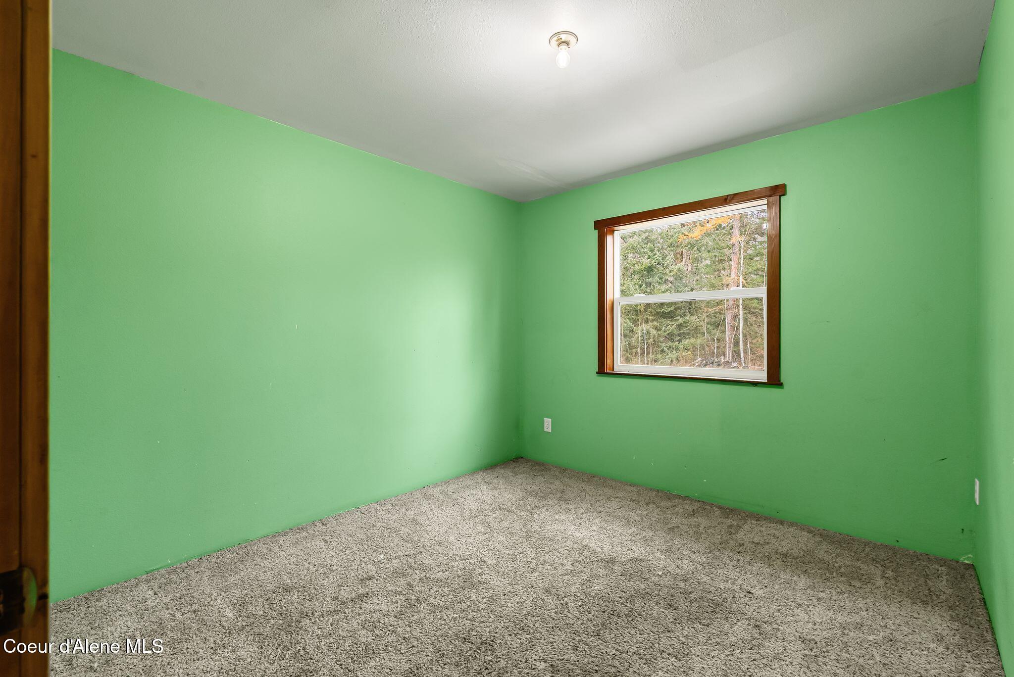 2844 Mcarthur Lake Road Naples, ID 83847 - Photo 46 of 59 .