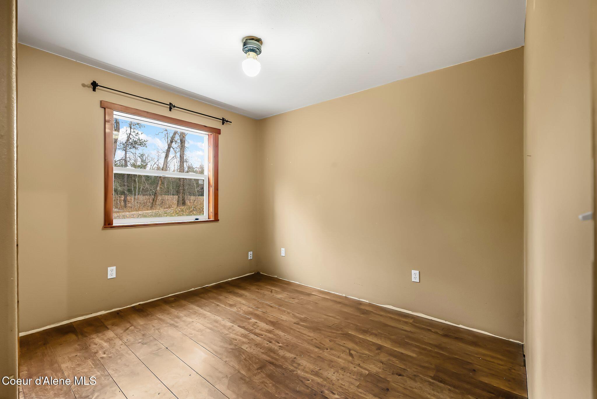 2844 Mcarthur Lake Road Naples, ID 83847 - Photo 47 of 59 .