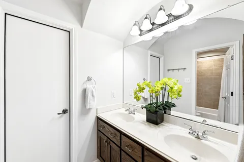 $799,000 | 130 Granite Lane, Austin, TX 78737
