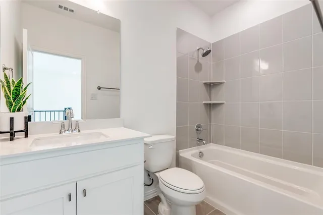 $3,200 | 15683 Palmwood Road, Frisco, TX 75033