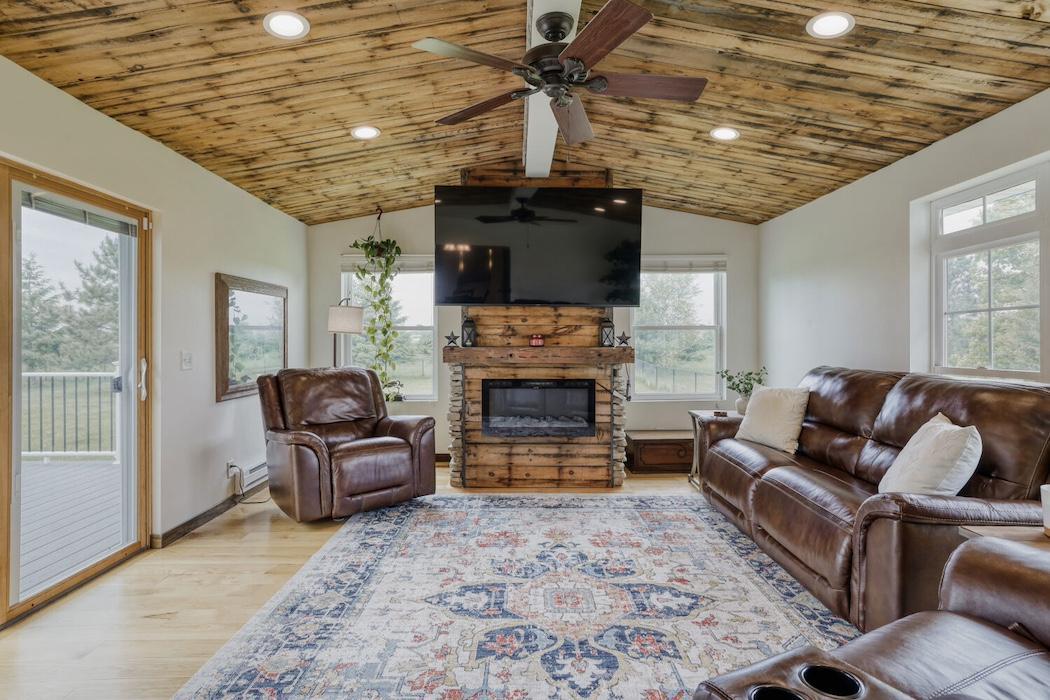 706 County Rd H New Richmond, WI 54017 - Photo 7 of 57
