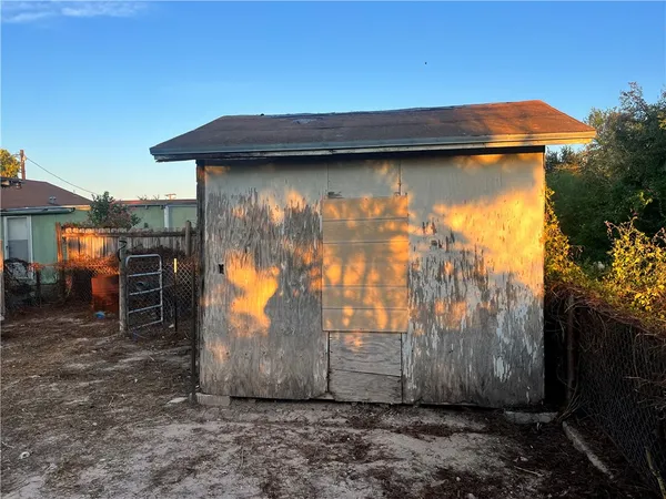 $49,995 | 503 Johnson Street, Freer, TX 78357