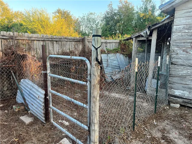 $55,000 | 503 Johnson Street, Freer, TX 78357