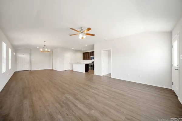$1,695 | 2007 Sisyphus View, San Antonio, TX 78245
