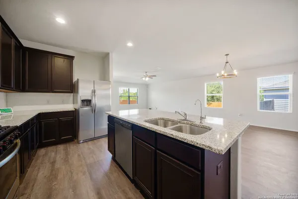 $1,695 | 2007 Sisyphus View, San Antonio, TX 78245