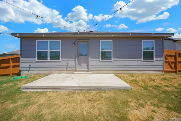 $1,695 | 2007 Sisyphus View, San Antonio, TX 78245