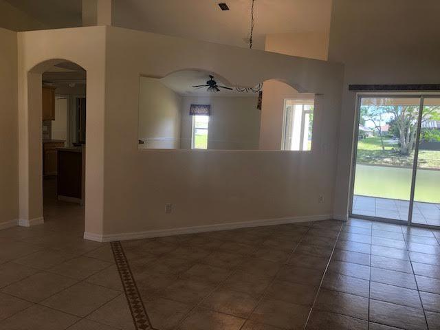 3292 Southeast W Snow Road Port St. Lucie, FL 34984 - Photo 11 of 27 0-16