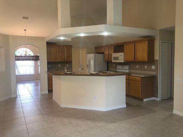 3292 Southeast W Snow Road Port St. Lucie, FL 34984 - Photo 9 of 27 0-15