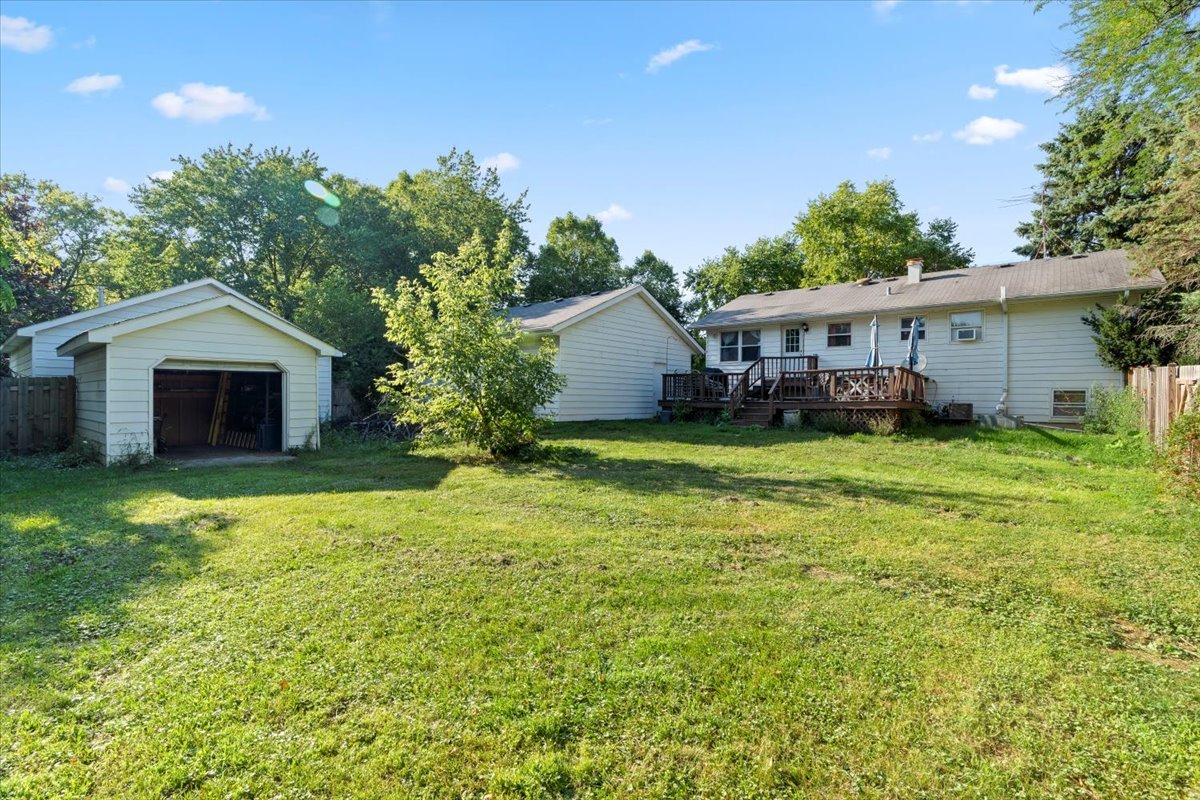 3507 Atlantic Avenue Gurnee, IL 60031 - Photo 27 of 33 a front view of house with yard and green space