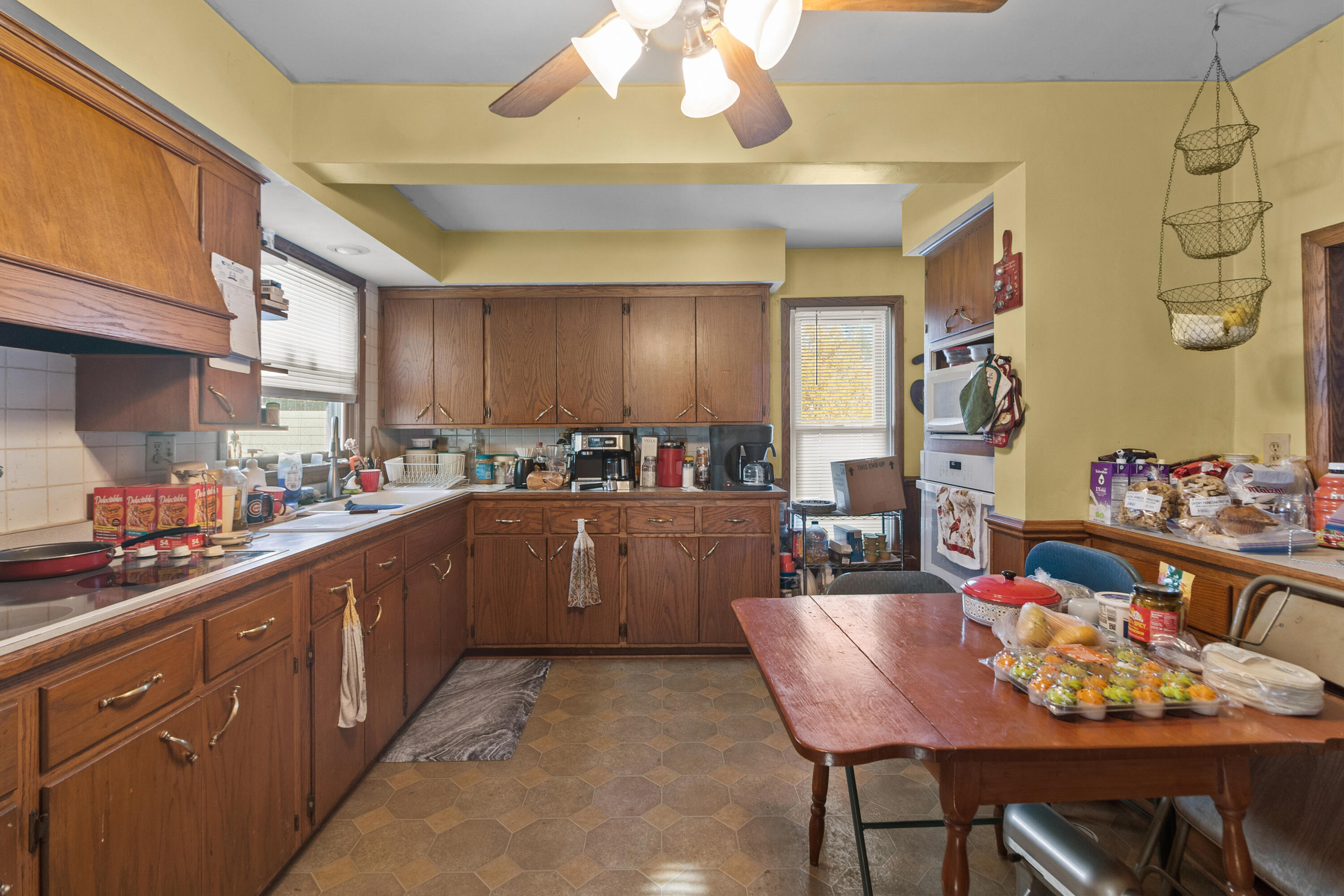 8512 Caldwell Road Mukwonago, WI 53149 - Photo 11 of 36 Kitchen