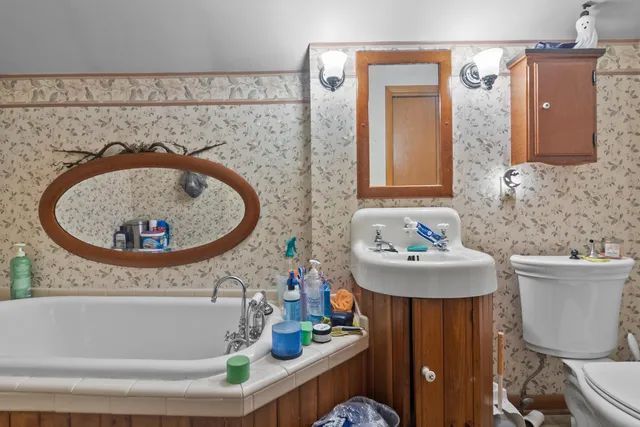 $344,900 | 8512 Caldwell Road, Mukwonago, WI 53149