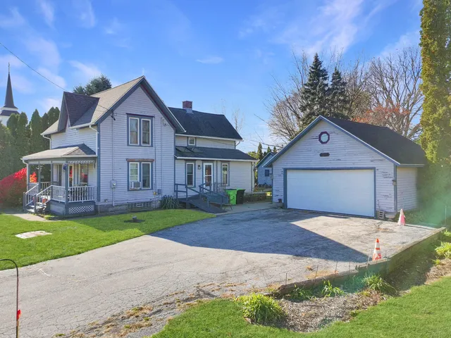 $344,900 | 8512 Caldwell Road, Mukwonago, WI 53149