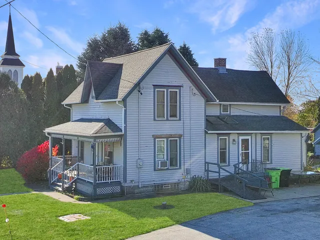 $344,900 | 8512 Caldwell Road, Mukwonago, WI 53149