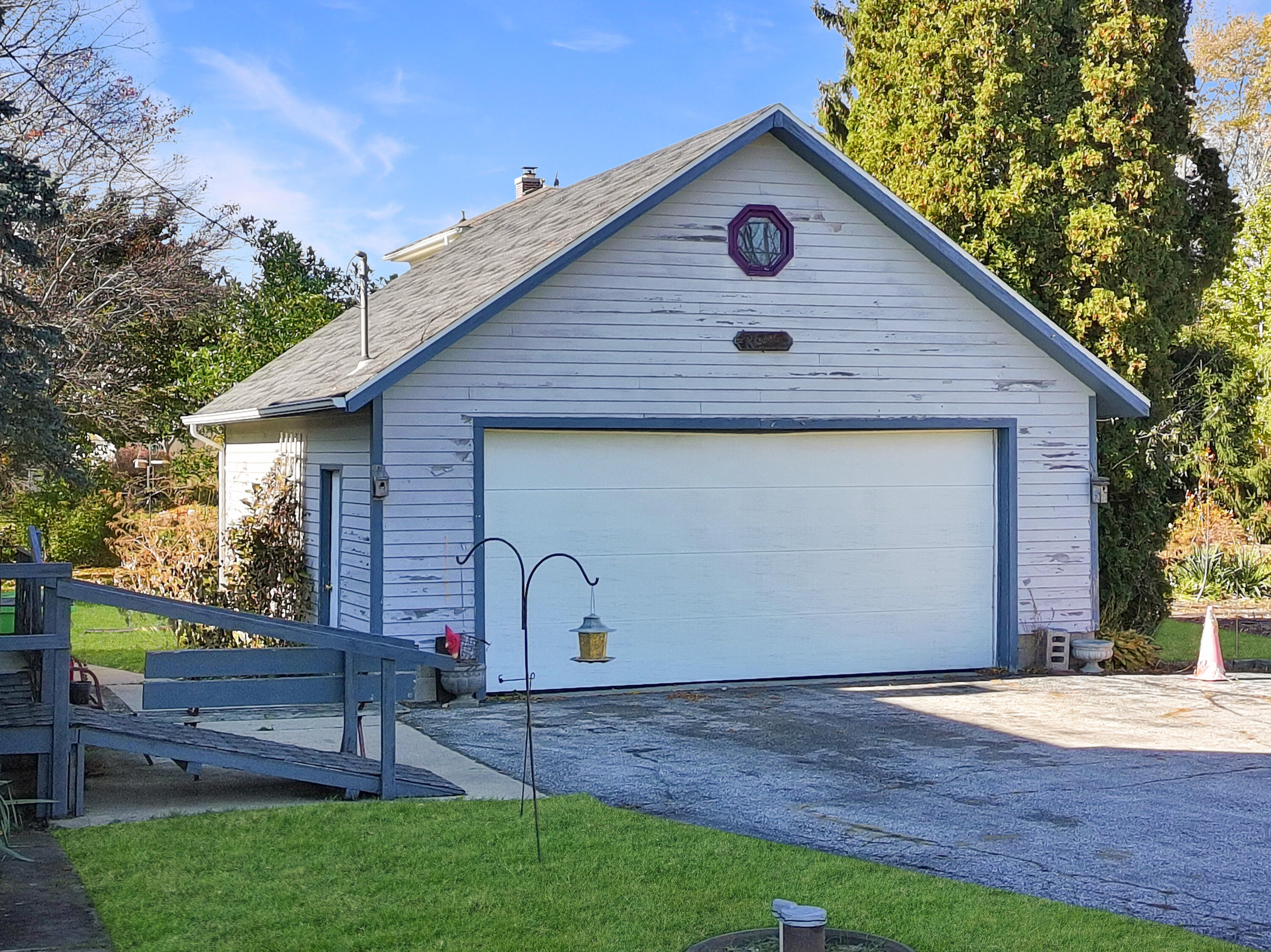 8512 Caldwell Road Mukwonago, WI 53149 - Photo 6 of 36 2.5 car detached garage