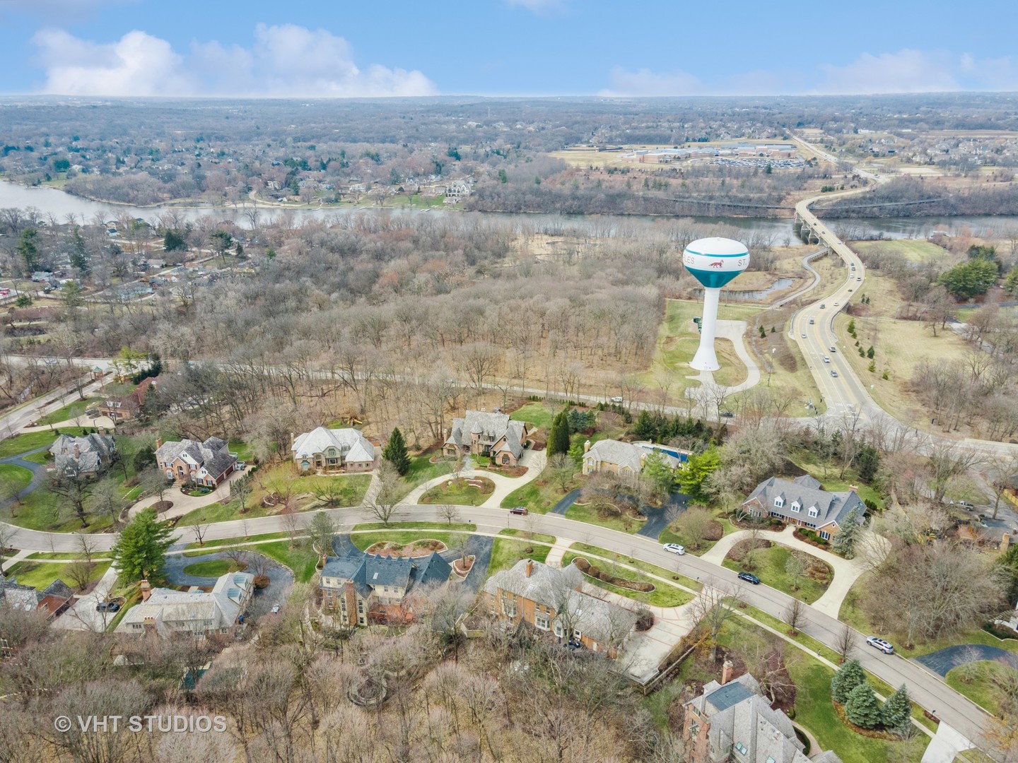 705 Fox Glen Drive St. Charles, IL 60174 - Photo 44 of 49 an aerial view of a residential houses with outdoor space