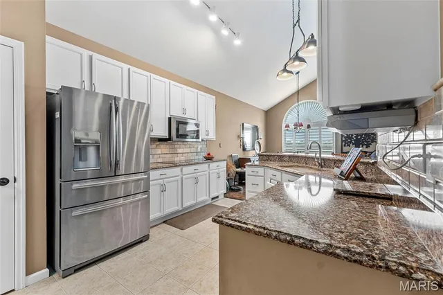 $289,000 | 145 Brickyard Drive, Golden Eagle, IL 62036