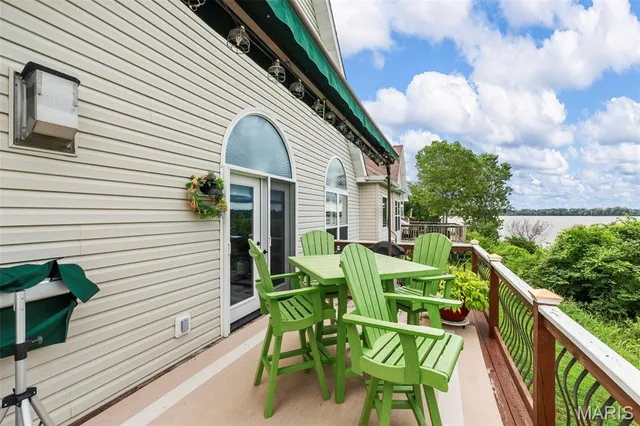 $289,000 | 145 Brickyard Drive, Golden Eagle, IL 62036