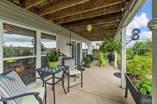 $289,000 | 145 Brickyard Drive, Golden Eagle, IL 62036