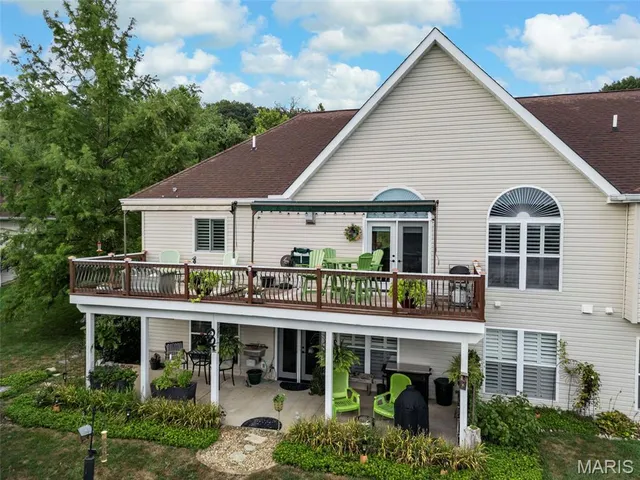 $289,000 | 145 Brickyard Drive, Golden Eagle, IL 62036