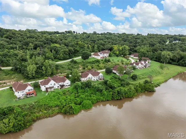 $289,000 | 145 Brickyard Drive, Golden Eagle, IL 62036