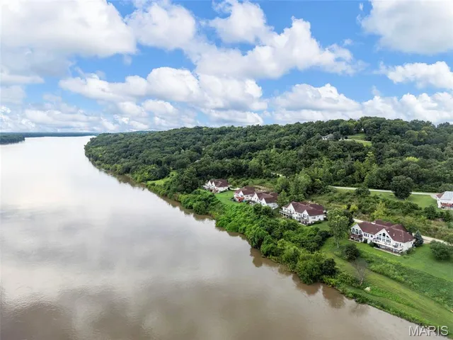 $289,000 | 145 Brickyard Drive, Golden Eagle, IL 62036