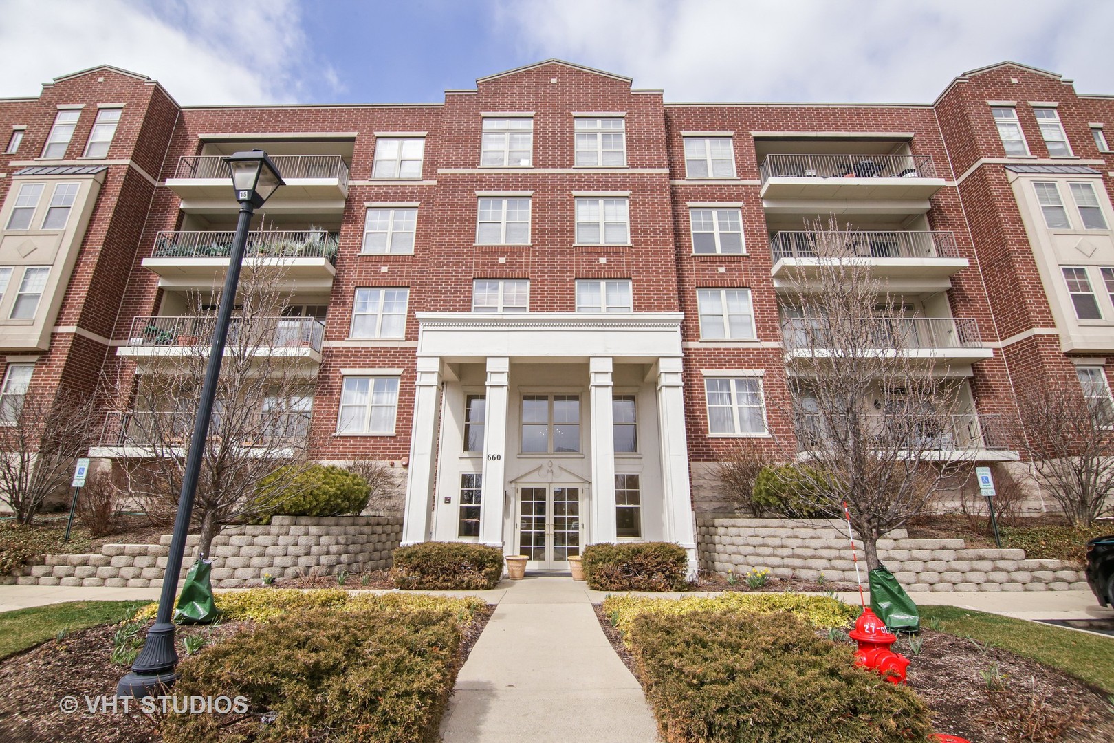 660 Prestwick Lane, Unit 207 Wheeling, IL 60090 - Photo 1 of 16