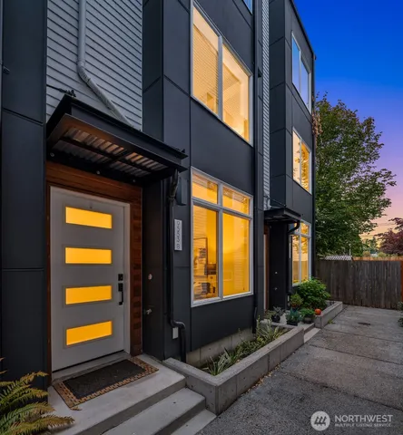 $649,950 | 9553 Ashworth Avenue North, Unit B, Seattle, WA 98103