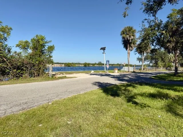 $59,900 | 236 Lagoon Drive, Fort Myers, FL 33905