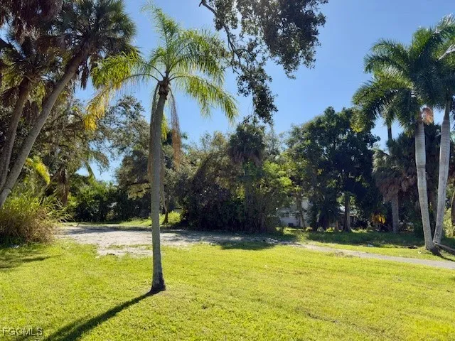 $59,900 | 236 Lagoon Drive, Fort Myers, FL 33905